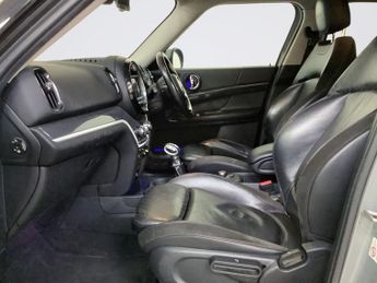 MINI COUNTRYMAN 1.5 7.6kWh Cooper SE SUV 5dr Petrol Plug-in Hybrid Auto ALL4 Eur