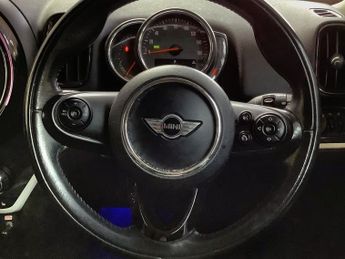 MINI COUNTRYMAN 1.5 7.6kWh Cooper SE SUV 5dr Petrol Plug-in Hybrid Auto ALL4 Eur