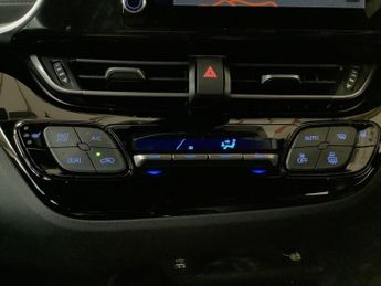 TOYOTA C-HR 2.0 VVT-h GR SPORT SUV 5dr Petrol Hybrid CVT Euro 6 (s/s) (184 p