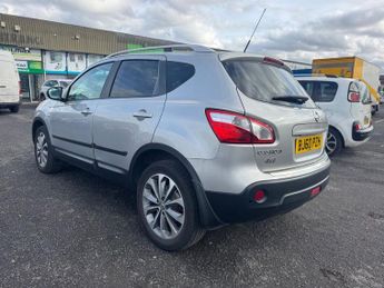 NISSAN QASHQAI 2.0 dCi Tekna SUV 5dr Diesel Auto 4WD Euro 4 (150 ps)