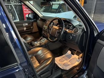 LAND ROVER DISCOVERY 4 3.0 SD V6 Graphite SUV 5dr Diesel Auto 4WD Euro 6 (s/s) (256 bhp
