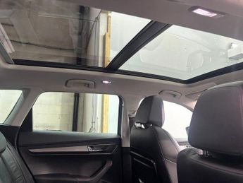 SKODA KAROQ 2.0 TDI Edition SUV 5dr Diesel DSG 4WD Euro 6 (s/s) (150 ps)