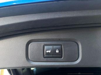 NISSAN QASHQAI 1.3 DIG-T MHEV Tekna+ SUV 5dr Petrol Hybrid XTRON Euro 6 (s/s) (