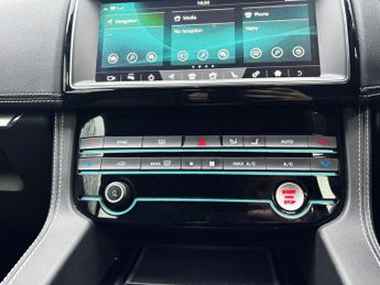 JAGUAR F-PACE 2.0 D180 R-Sport SUV 5dr Diesel Auto Euro 6 (s/s) (180 ps)