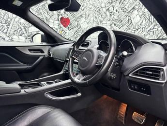 JAGUAR F-PACE 2.0 D180 R-Sport SUV 5dr Diesel Auto Euro 6 (s/s) (180 ps)