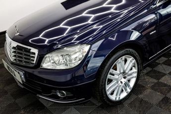 MERCEDES-BENZ C-CLASS 2.1 C220 CDI Elegance Saloon 4dr Diesel Auto Euro 4 (170 ps)