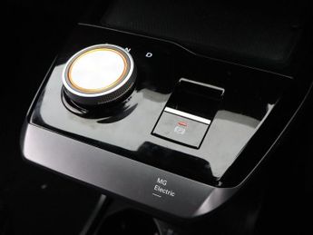 MG MG 4 64kWh Trophy Long Range Hatchback 5dr Electric Auto (203 ps)