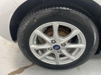 FORD FIESTA 1.0T EcoBoost Zetec Hatchback 5dr Petrol Manual Euro 6 (s/s) (10