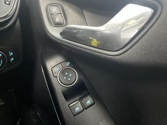 FORD FIESTA 1.0T EcoBoost Zetec Hatchback 5dr Petrol Manual Euro 6 (s/s) (10