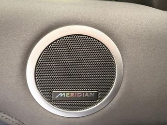 LAND ROVER DISCOVERY 3.0 SD V6 HSE SUV 5dr Diesel Auto 4WD Euro 6 (s/s) (306 ps)