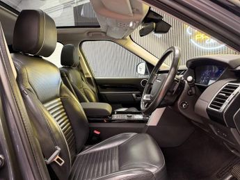 LAND ROVER DISCOVERY 3.0 SD V6 HSE SUV 5dr Diesel Auto 4WD Euro 6 (s/s) (306 ps)