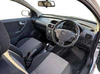 VAUXHALL CORSA 1.2i 16v Breeze Hatchback 3dr Petrol Easytronic (a/c) (127 g/km,