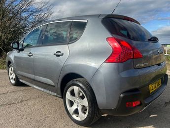 PEUGEOT 3008 1.6 e-HDi Exclusive SUV 5dr Diesel EGC Euro 5 (s/s) (112 ps)