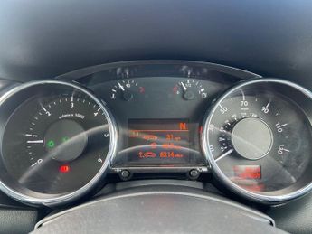 PEUGEOT 3008 1.6 e-HDi Exclusive SUV 5dr Diesel EGC Euro 5 (s/s) (112 ps)