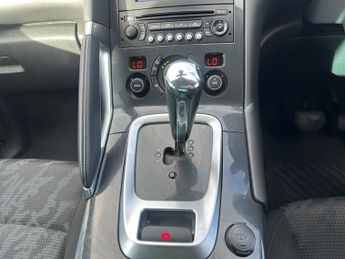 PEUGEOT 3008 1.6 e-HDi Exclusive SUV 5dr Diesel EGC Euro 5 (s/s) (112 ps)