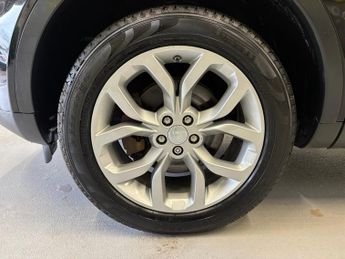 LAND ROVER DISCOVERY SPORT 2.0 TD4 HSE SUV 5 Door Diesel Automatic Black 4WD Euro 6 