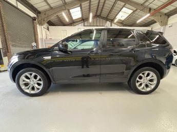 LAND ROVER DISCOVERY SPORT 2.0 TD4 HSE SUV 5 Door Diesel Automatic Black 4WD Euro 6 