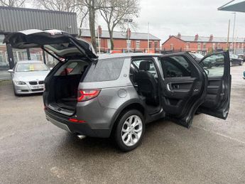 LAND ROVER DISCOVERY SPORT 2.0 TD4 HSE SUV 5dr Diesel Auto 4WD Euro 6 (s/s) (180 ps)