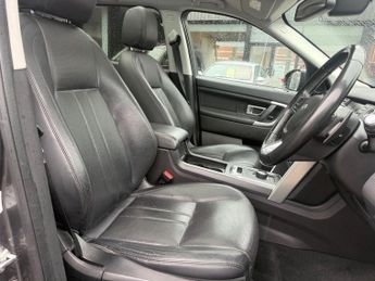 LAND ROVER DISCOVERY SPORT 2.0 TD4 HSE SUV 5dr Diesel Auto 4WD Euro 6 (s/s) (180 ps)