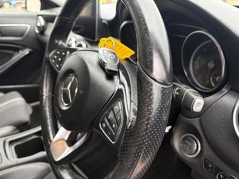 MERCEDES-BENZ GLA 1.6 GLA180 Urban Edition SUV 5dr Petrol 7G-DCT Euro 6 (s/s) (122