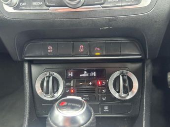 AUDI Q3 2.0 TDI S line SUV 5dr Diesel S Tronic quattro Euro 5 (s/s) (177