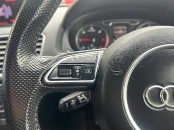 AUDI Q3 2.0 TDI S line SUV 5dr Diesel S Tronic quattro Euro 5 (s/s) (177