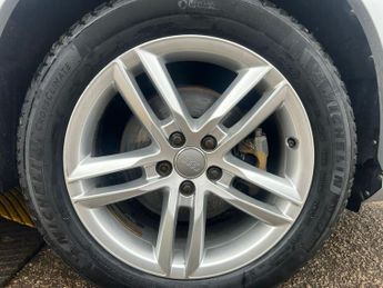 AUDI Q3 2.0 TDI S line SUV 5dr Diesel S Tronic quattro Euro 5 (s/s) (177