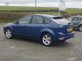 FORD FOCUS 1.6 Zetec Hatchback 5dr Petrol Automatic (184 g/km, 99 bhp)