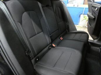 VOLVO XC40 Recharge 69kWh Plus SUV 5dr Electric Auto (231 ps)