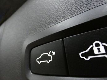 VOLVO XC40 Recharge 69kWh Plus SUV 5dr Electric Auto (231 ps)