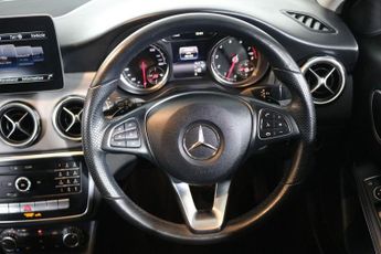 MERCEDES-BENZ 180 1.6 GLA180 Urban Edition SUV 5dr Petrol 7G-DCT Euro 6 (s/s) (122