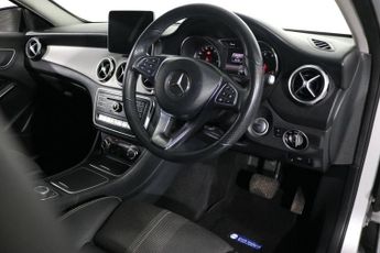 MERCEDES-BENZ 180 1.6 GLA180 Urban Edition SUV 5dr Petrol 7G-DCT Euro 6 (s/s) (122