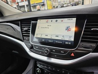 VAUXHALL ASTRA AUTOMATIC 1.4i Turbo Elite Nav Sports Tourer 5dr Petrol Auto Eur