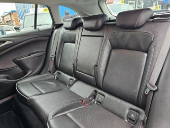 VAUXHALL ASTRA AUTOMATIC 1.4i Turbo Elite Nav Sports Tourer 5dr Petrol Auto Eur