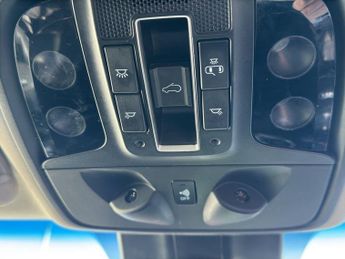 KIA SORENTO 2.2 CRDi KX-3 SUV 5dr Diesel Auto AWD Euro 6 (s/s) (197 bhp)