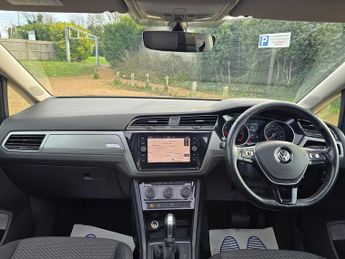 VOLKSWAGEN TOURAN 1.6 TDI SE Family MPV 5dr Diesel DSG Euro 6 (s/s) (115 ps)