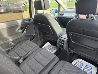 VOLKSWAGEN TOURAN 1.6 TDI SE Family MPV 5dr Diesel DSG Euro 6 (s/s) (115 ps)
