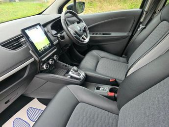 RENAULT ZOE R135 52kWh GT Line Hatchback 5dr Electric Auto (i, Rapid Charge)