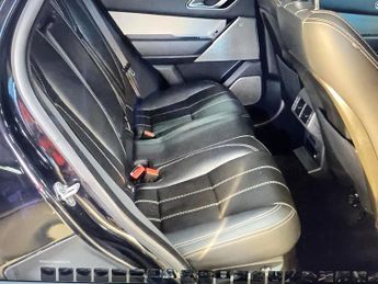 LAND ROVER RANGE ROVER VELAR 2.0 D180 R-Dynamic SE SUV 5dr Diesel Auto 4WD Euro 6 (s/s) (180 