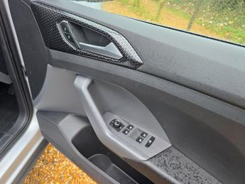 VOLKSWAGEN T-CROSS 1.0 TSI SEL SUV 5dr Petrol DSG Euro 6 (s/s) (110 ps)