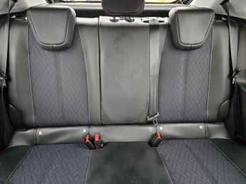 VAUXHALL Corsa Electric 50kWh Elite Nav Premium Hatchback 5dr Electric Auto (7.4Kw Charg