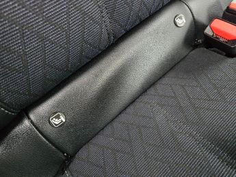 VAUXHALL Corsa Electric 50kWh Elite Nav Premium Hatchback 5dr Electric Auto (7.4Kw Charg