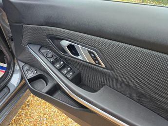 BMW 3 SERIES 2.0 330e 12kWh SE Pro Touring 5dr Petrol Plug-in Hybrid Auto Eur