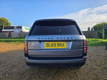 LAND ROVER RANGE ROVER 4.4 SD V8 Autobiography SUV 5dr Diesel Auto 4WD Euro 6 (s/s) (33