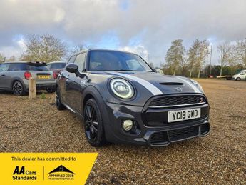 MINI Hatch 2.0 Cooper S Hatchback 5dr Petrol Steptronic Euro 6 (s/s) (192 p