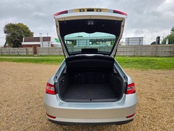 SKODA SUPERB 1.4 TSI IV SE TECHNOLOGY DSG