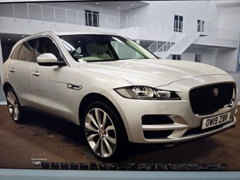 Jaguar F-Pace 2.0 D240 Portfolio SUV 5dr Diesel Auto AWD Euro 6 (s/s) (240 ps)