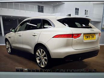 JAGUAR F-PACE 2.0 D240 Portfolio SUV 5dr Diesel Auto AWD Euro 6 (s/s) (240 ps)