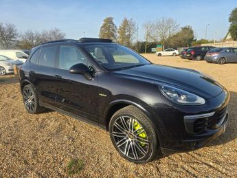 PORSCHE CAYENNE 3.0 V6 E-Hybrid S Platinum Edition SUV 5dr Petrol Plug-in Hybrid