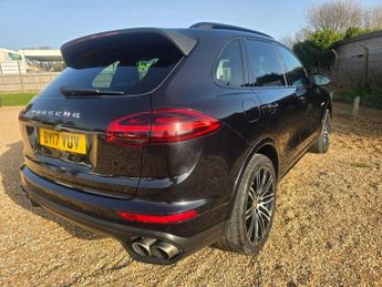 PORSCHE CAYENNE 3.0 V6 E-Hybrid S Platinum Edition SUV 5dr Petrol Plug-in Hybrid
